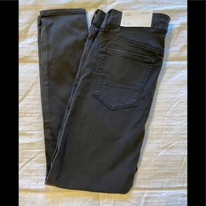 NWT AE Hi-Rise Jegging Sz 8 Short